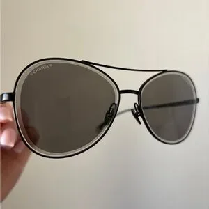 CHANEL | Accessories | Chanel Sunglasses 426 Pilot Style  display picture 3